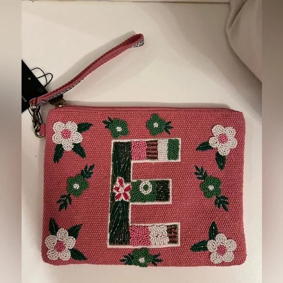 America & Beyond Pink Clutch - Picture 2 of 6